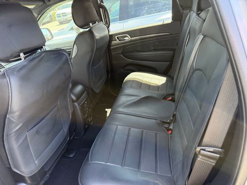 Used 2021 Jeep Grand Cherokee Laredo X RWD image 5