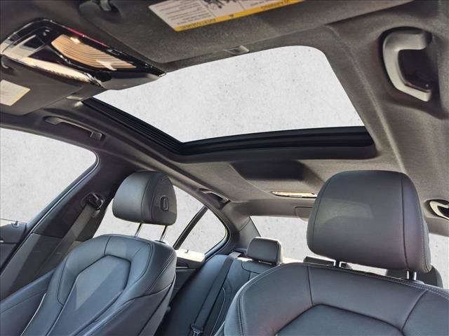 Used 2019 BMW 530e w/ Convenience Package RWD image 16