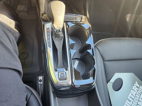 New 2026 Chevrolet Trax ACTIV w/ Sunroof Package FWD image 20