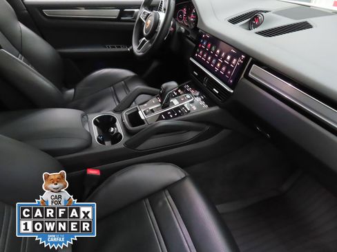 Used 2023 Porsche Cayenne Platinum Edition AWD/4WD image 25