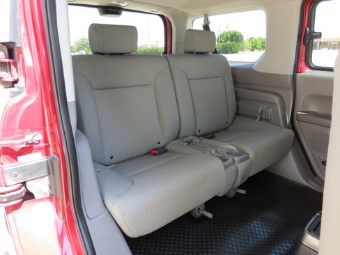 Used 2010 Honda Element EX image 31