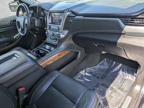 Used 2017 Chevrolet Suburban Premier AWD/4WD image 19