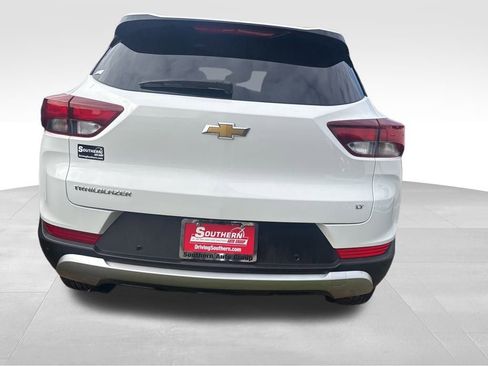 Certified 2022 Chevrolet TrailBlazer LT w/ Convenience Package image 16