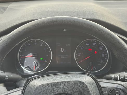 Used 2019 Toyota RAV4 XLE w/ Carpet Mat Package image 17