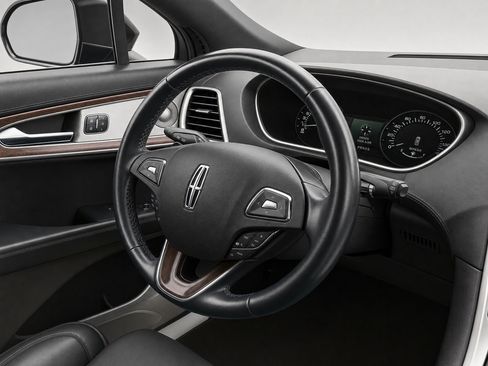 Used 2016 Lincoln MKX Black Label w/ Technology Package FWD image 15