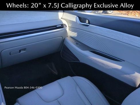 Used 2023 Hyundai Palisade Calligraphy w/ Winter Package image 19