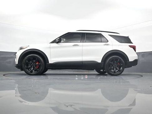 Used 2024 Ford Explorer ST w/ Equipment Group 401A AWD/4WD image 29
