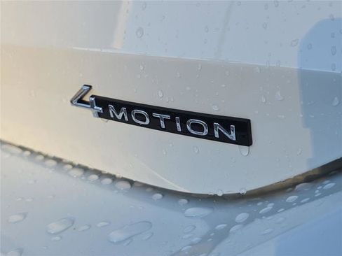 New 2026 Volkswagen Tiguan SE image 5