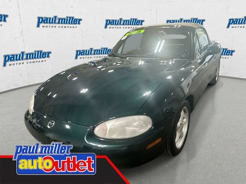 Used 1999 MAZDA MX-5 Miata RWD image 1