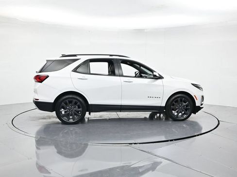 Used 2022 Chevrolet Equinox RS w/ LPO, Floor Liner Package FWD image 2