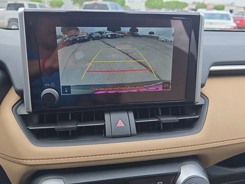 Used 2025 Toyota RAV4 LE image 22