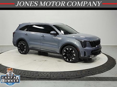 Used 2025 Kia Sorento EX FWD image 1