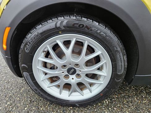 Used 2010 MINI Cooper Hardtop image 11