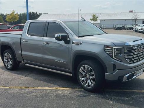 Used 2023 GMC Sierra 1500 Denali AWD/4WD image 2