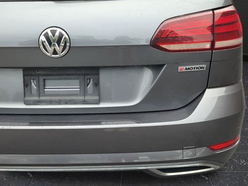 Used 2019 Volkswagen Golf S AWD/4WD image 33