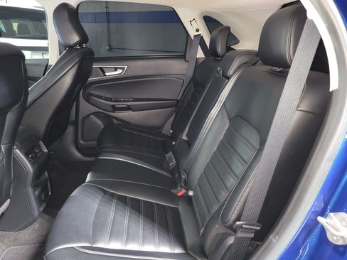 Used 2020 Ford Edge SEL FWD image 17