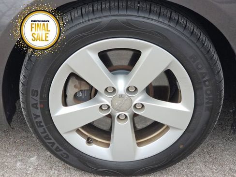 Used 2016 Dodge Dart SXT image 12