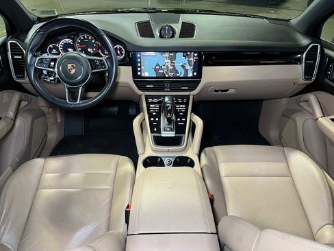 Used 2023 Porsche Cayenne image 35