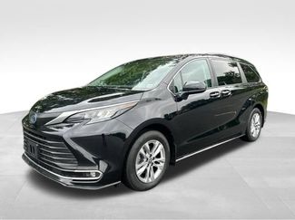 Used 2024 Toyota Sienna XLE w/ XLE Plus Package AWD/4WD 360° Tour