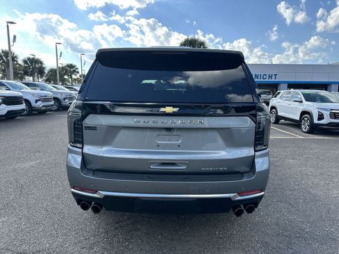 Certified 2025 Chevrolet Suburban Premier image 15