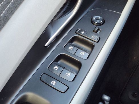 New 2026 Hyundai Elantra Limited image 22