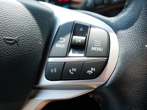 Used 2022 Ford Explorer XLT AWD/4WD image 26