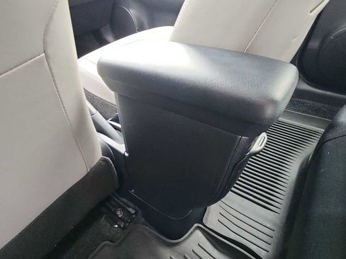 Used 2018 Toyota Prius C Four image 22