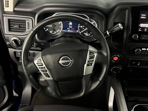Used 2024 Nissan Titan SV w/ SV Convenience Package AWD/4WD image 14