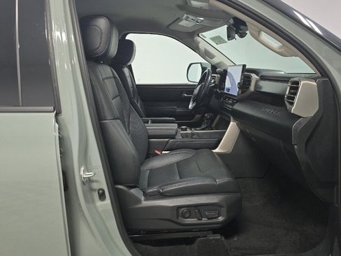 Used 2022 Toyota Tundra SR5 image 8