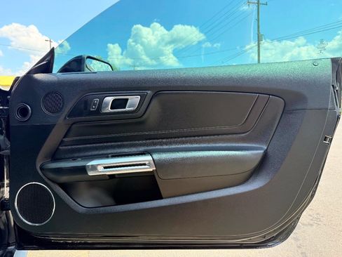 Used 2022 Ford Mustang GT Premium w/ GT Performance Package RWD image 31