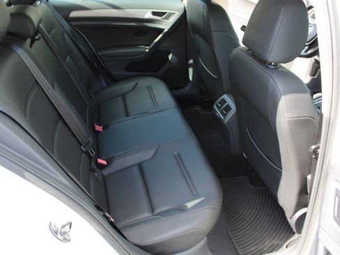 Used 2016 Volkswagen Golf SE FWD image 39