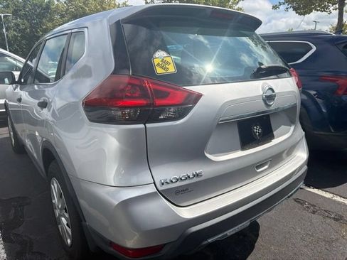 Used 2020 Nissan Rogue S FWD image 5