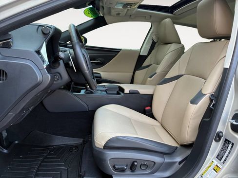Used 2020 Lexus ES 350 w/ Premium Package FWD image 9