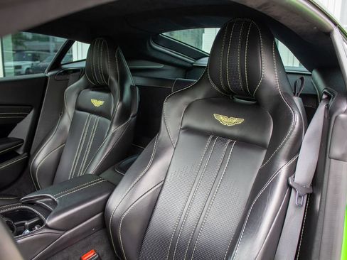 Used 2019 Aston Martin V8 Vantage Coupe RWD image 11