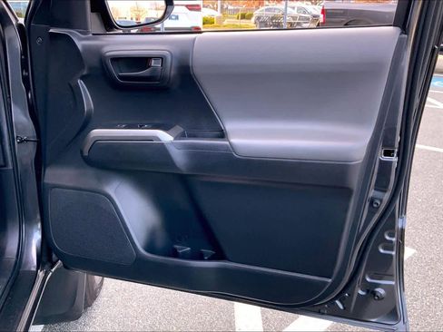 Used 2022 Toyota Tacoma SR5 image 22