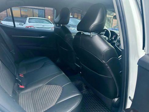 Used 2021 Toyota Camry SE image 15