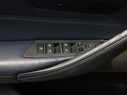 Used 2017 BMW 540i xDrive AWD/4WD image 47