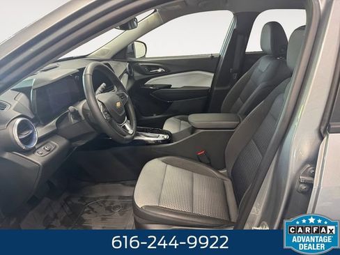 Used 2024 Chevrolet Trax LT w/ Driver Confidence Package FWD image 7