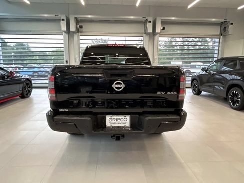 Used 2024 Nissan Frontier SV w/ Technology Package AWD/4WD image 4