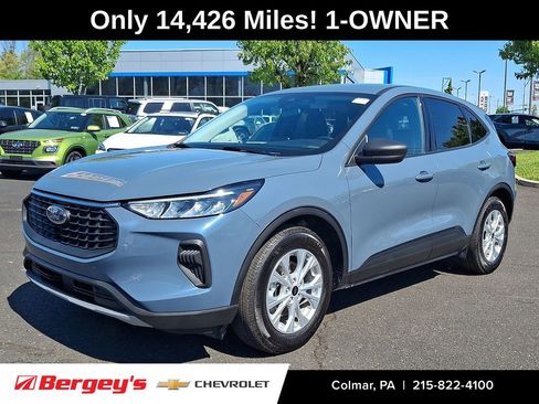 Used 2025 Ford Escape Active FWD image 1