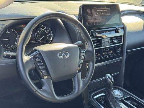Used 2024 INFINITI QX80 Luxe image 18