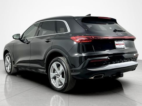 Used 2025 Audi Q5 Premium Plus w/ Premium Plus AWD/4WD image 3