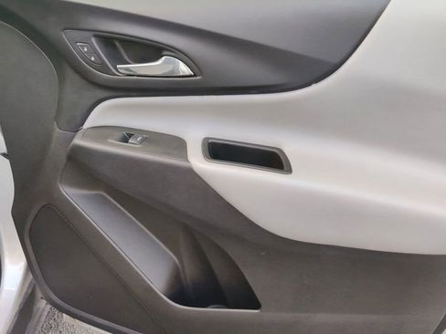 Used 2020 Chevrolet Equinox LS w/ LS Convenience Package image 19
