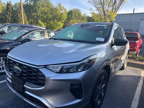 Used 2024 Ford Escape ST-Line image 1