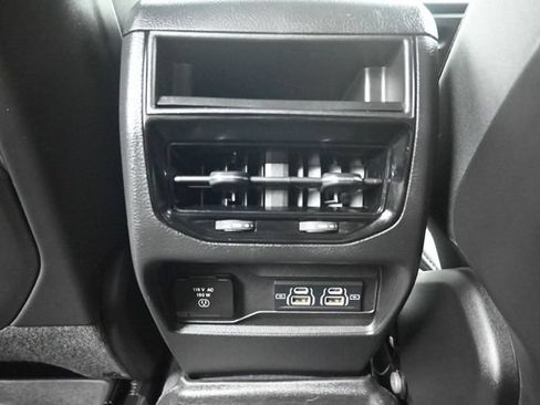 Used 2023 Jeep Grand Cherokee Altitude AWD/4WD image 24