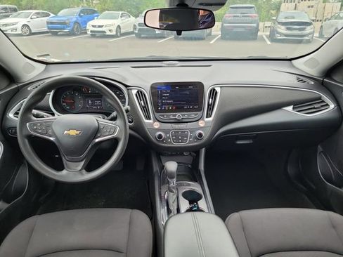 Used 2024 Chevrolet Malibu LT FWD image 25