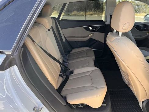 Used 2021 Audi Q8 Prestige w/ Prestige Package image 30