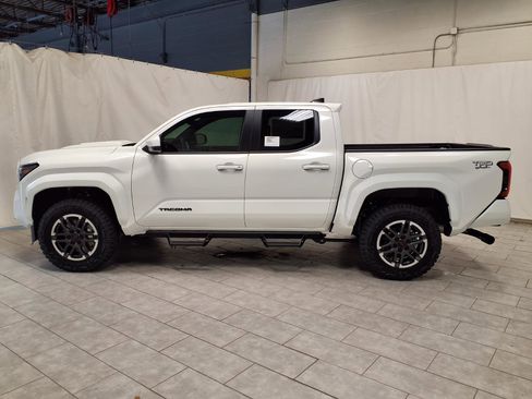 New 2026 Toyota Tacoma TRD Sport AWD/4WD image 6