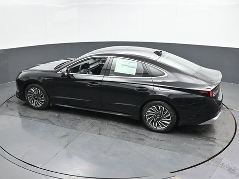 New 2025 Hyundai Sonata Limited image 45
