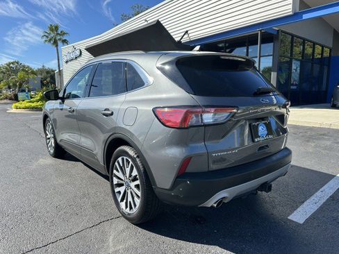 Used 2022 Ford Escape Titanium w/ Class II Trailer Tow Package image 4